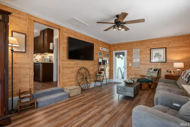 $160,000 | 1301 Locust Street, Mount Vernon, IN 47620