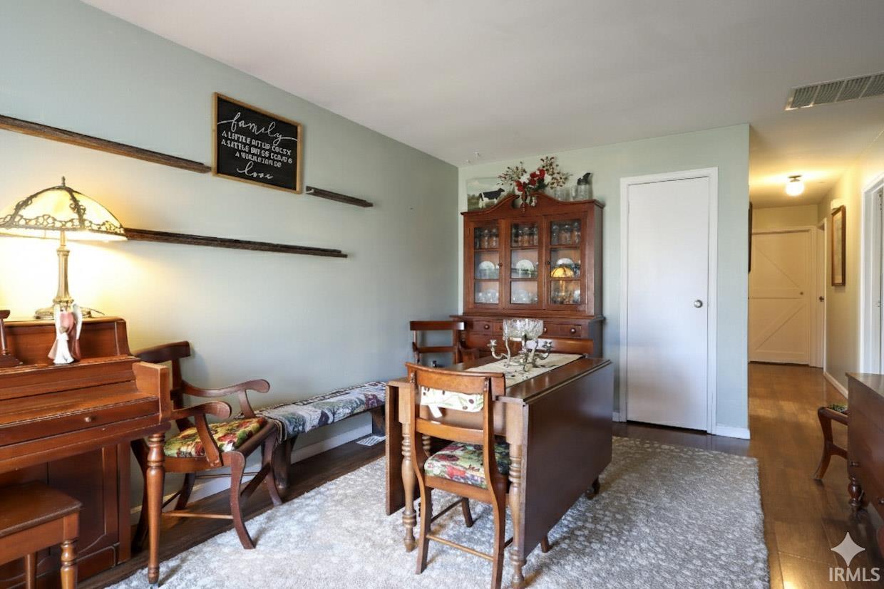 1301 Locust Street Mount Vernon, IN 47620 - Photo 5 of 17