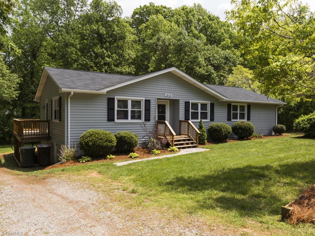 1912 Sheldon Road Greensboro, NC 27405 - Photo 2 of 30 Gallery Image 2