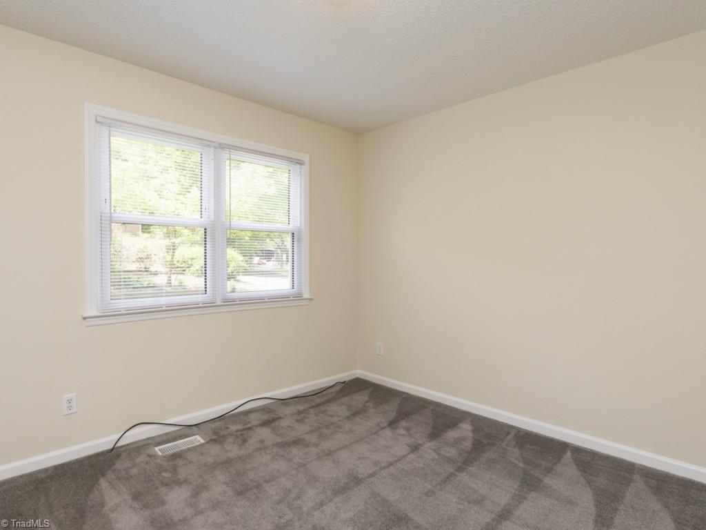 1912 Sheldon Road Greensboro, NC 27405 - Photo 18 of 30 Gallery Image 18
