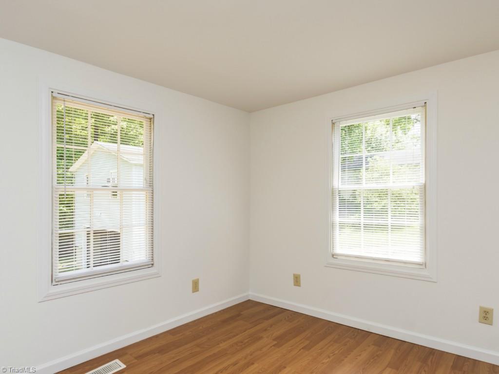 1912 Sheldon Road Greensboro, NC 27405 - Photo 20 of 30 Gallery Image 20