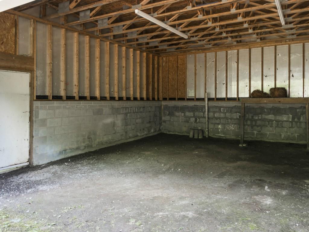 1912 Sheldon Road Greensboro, NC 27405 - Photo 28 of 30 Gallery Image 28