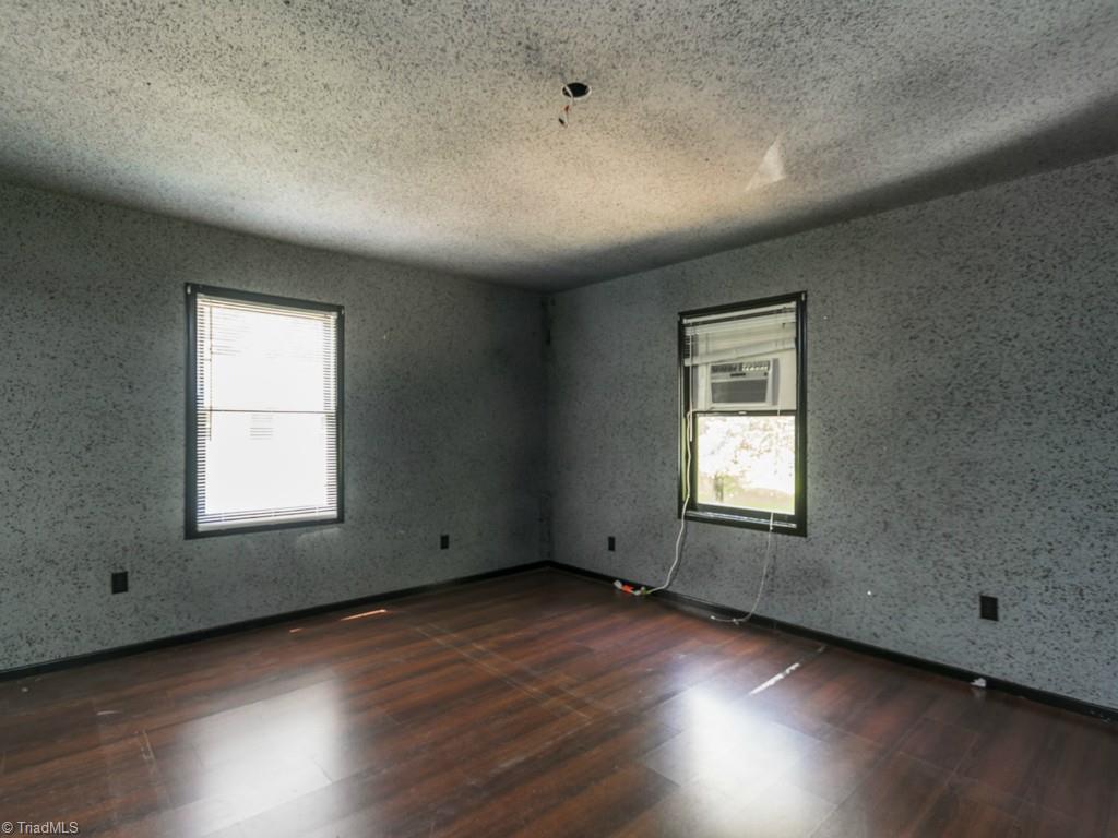 1912 Sheldon Road Greensboro, NC 27405 - Photo 29 of 30 Gallery Image 29