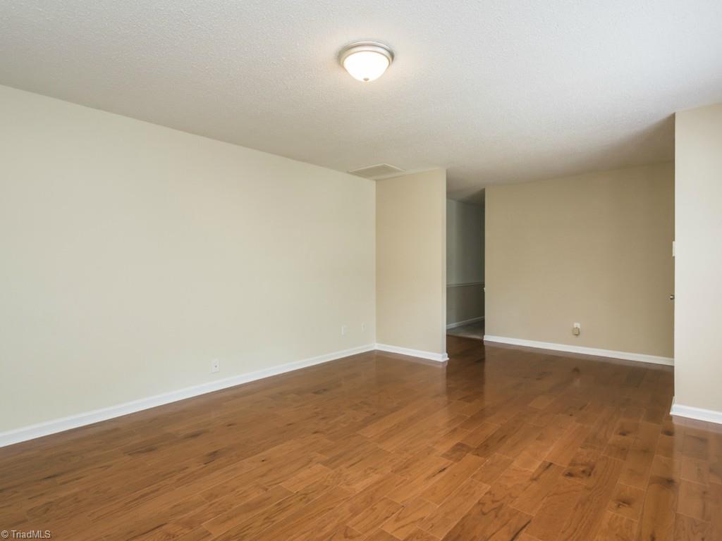 1912 Sheldon Road Greensboro, NC 27405 - Photo 10 of 30 Gallery Image 10