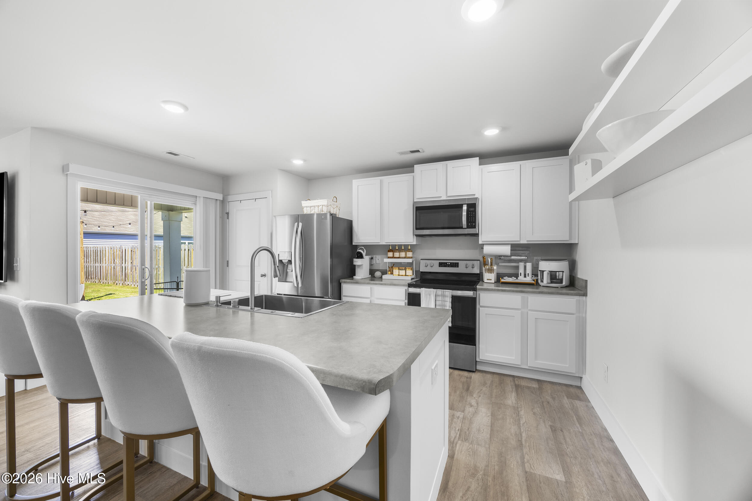 110 Cassidy Lane, Unit 63 Holly Ridge, NC 28445 - Photo 24 of 49 21_kitchen