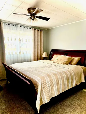 $2,400 | 24 Johnathan Road, Lake Zurich, IL 60047