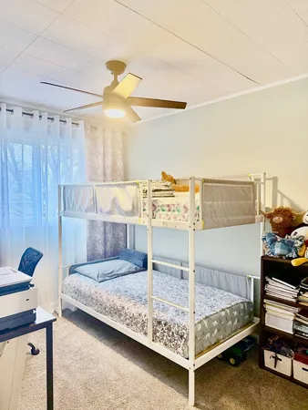 $2,400 | 24 Johnathan Road, Lake Zurich, IL 60047