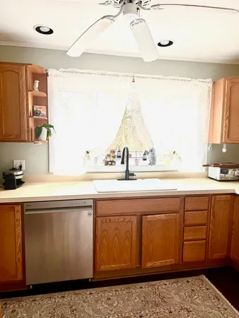 $2,400 | 24 Johnathan Road, Lake Zurich, IL 60047