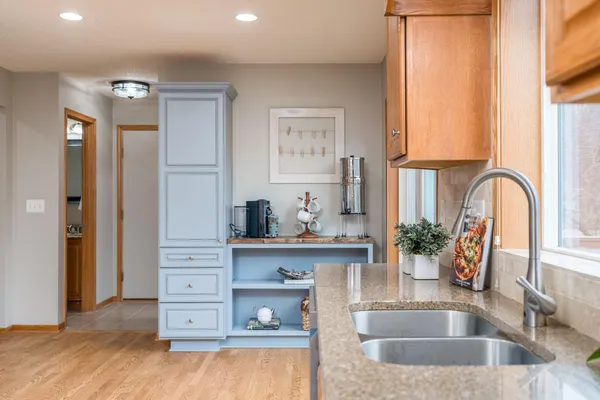 $485,000 | 730 Debbie Lane, Carver, MN 55315