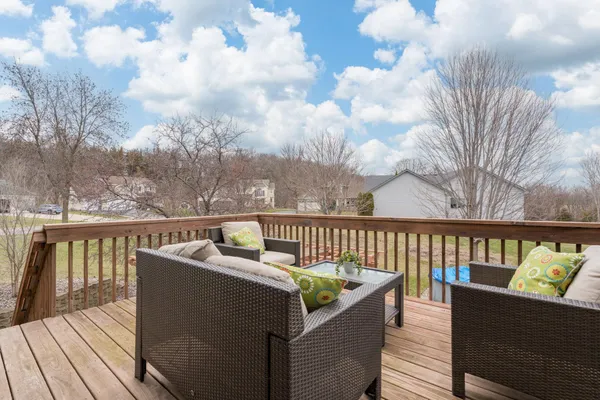 $485,000 | 730 Debbie Lane, Carver, MN 55315