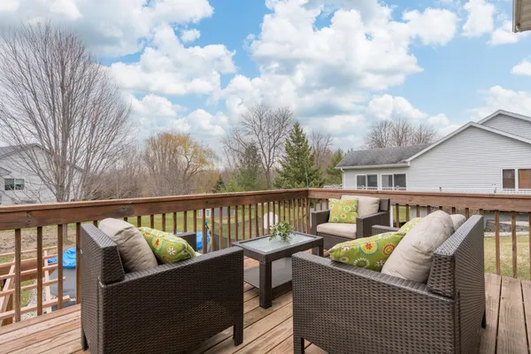 $485,000 | 730 Debbie Lane, Carver, MN 55315