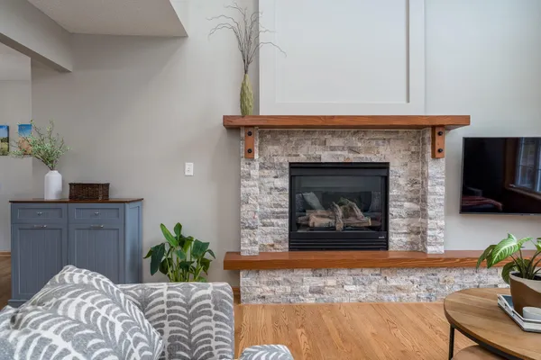 $485,000 | 730 Debbie Lane, Carver, MN 55315