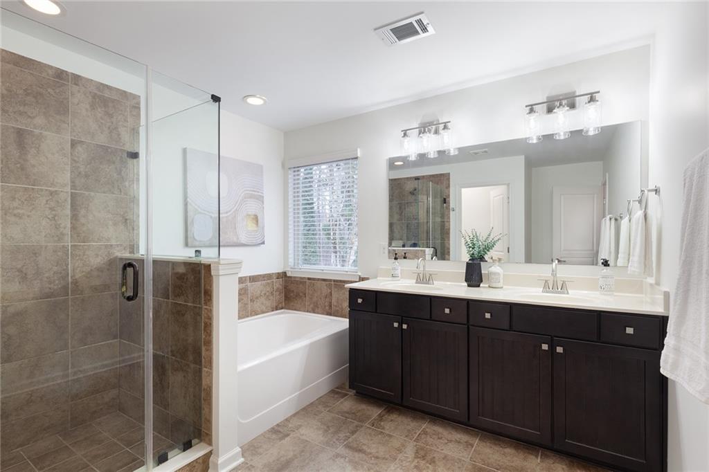 1571 Trailview Way Northeast Atlanta, GA 30329 - Photo 20 of 33