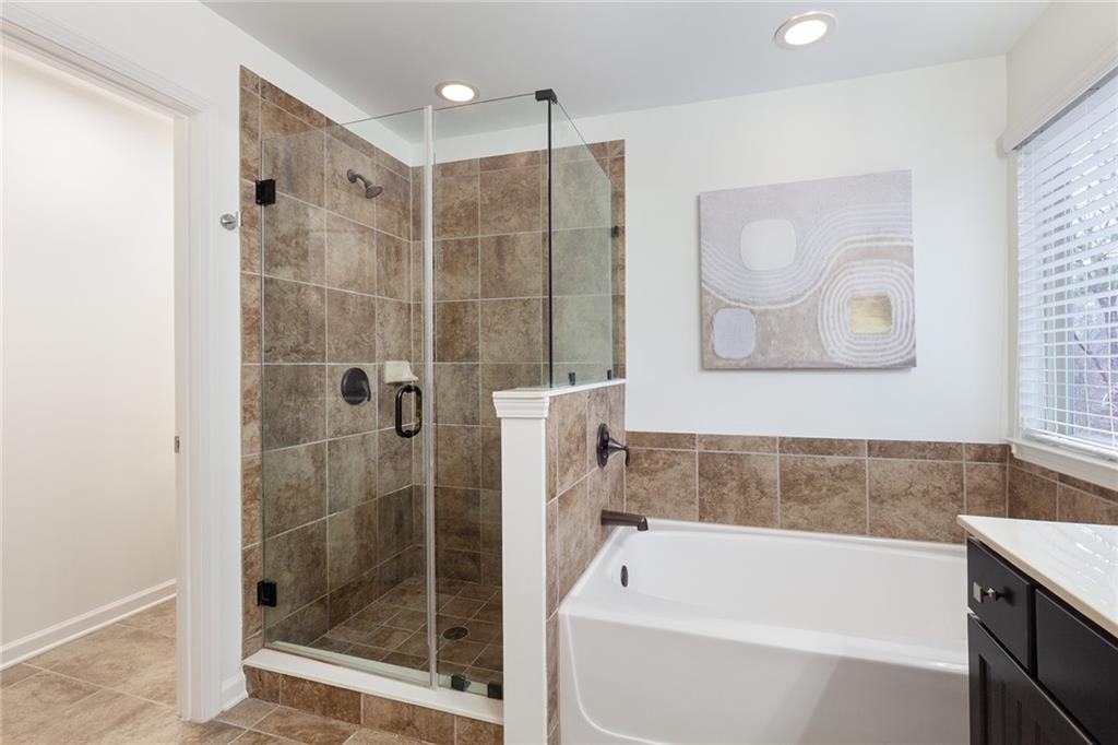 1571 Trailview Way Northeast Atlanta, GA 30329 - Photo 21 of 33