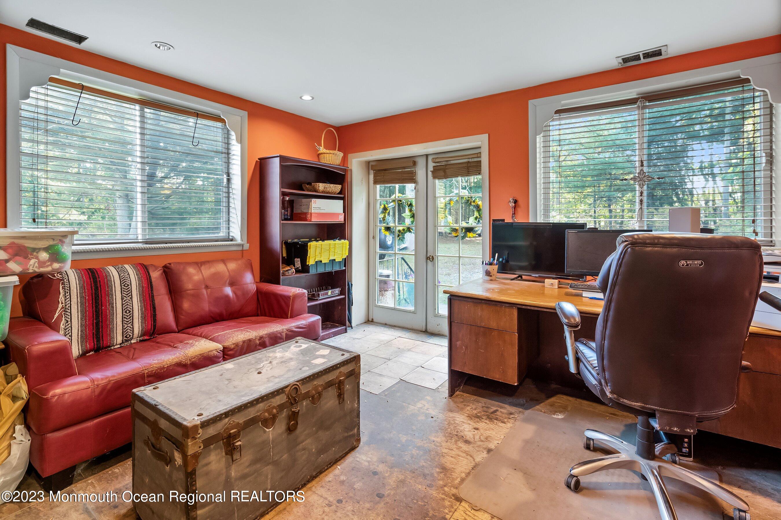 786 Bowman Road Jackson, NJ 08527 - Photo 16 of 26 15-Living