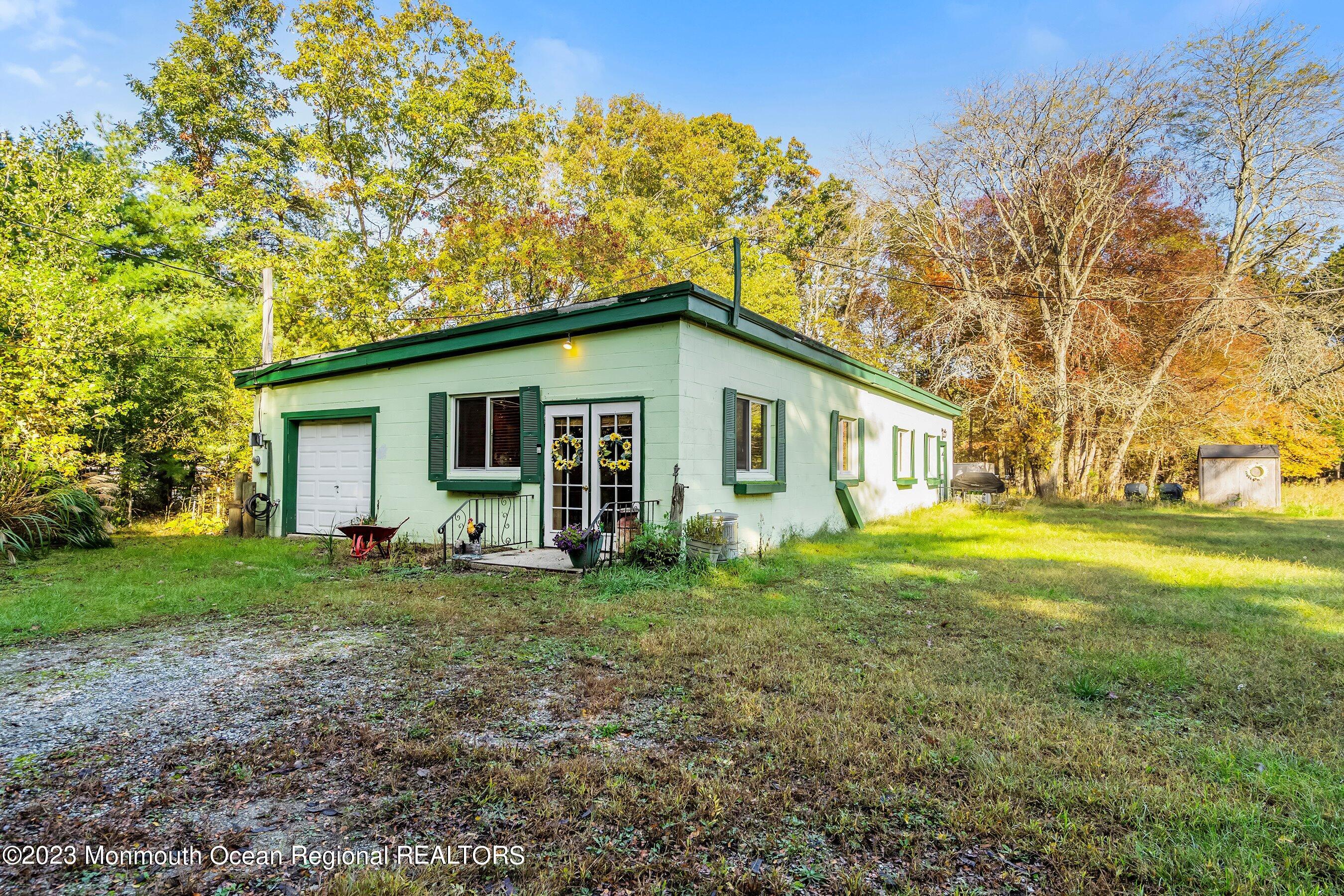 786 Bowman Road Jackson, NJ 08527 - Photo 6 of 26 05-Front Right