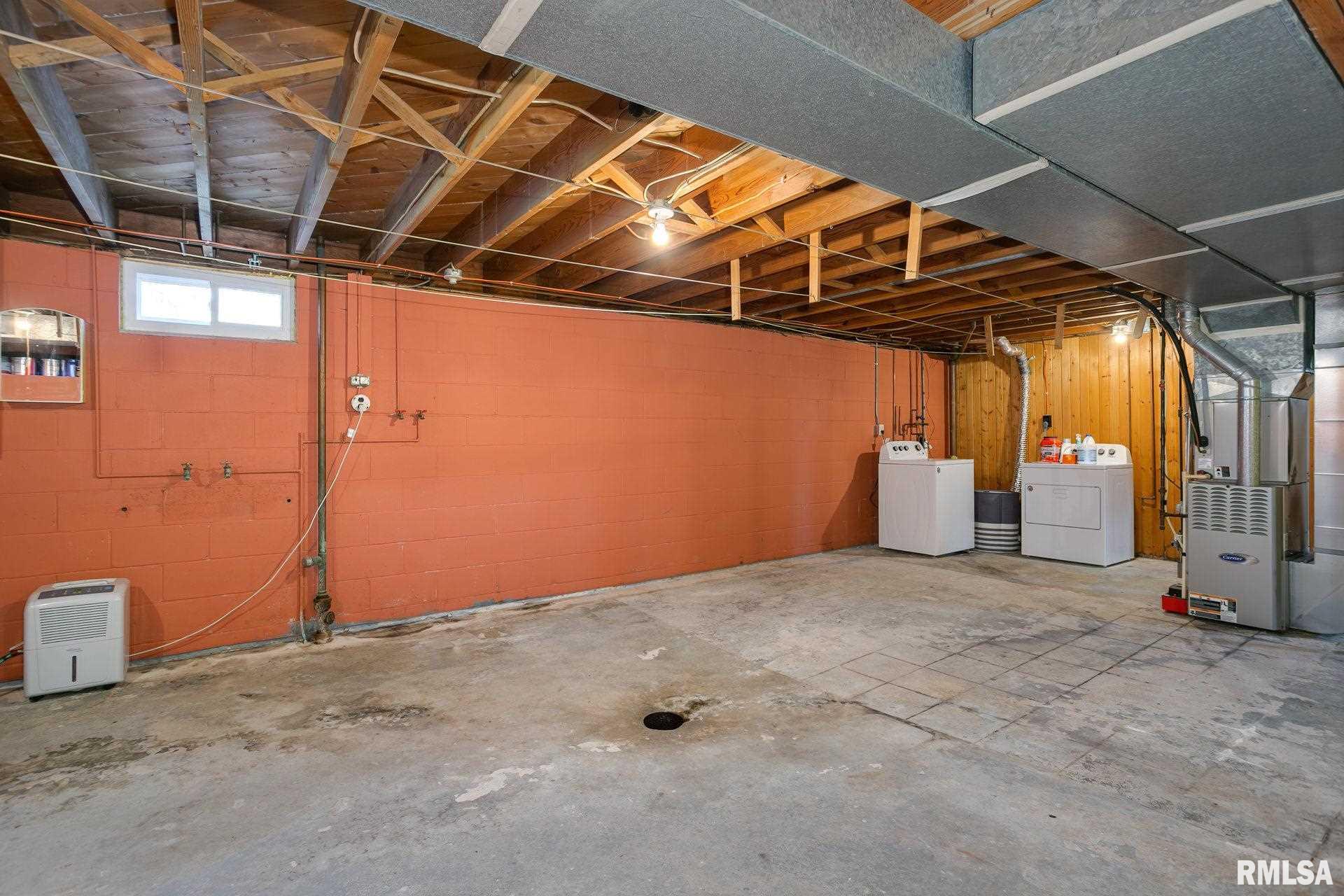 816 South Spring Street Geneseo, IL 61254 - Photo 17 of 24 Gallery Image 17