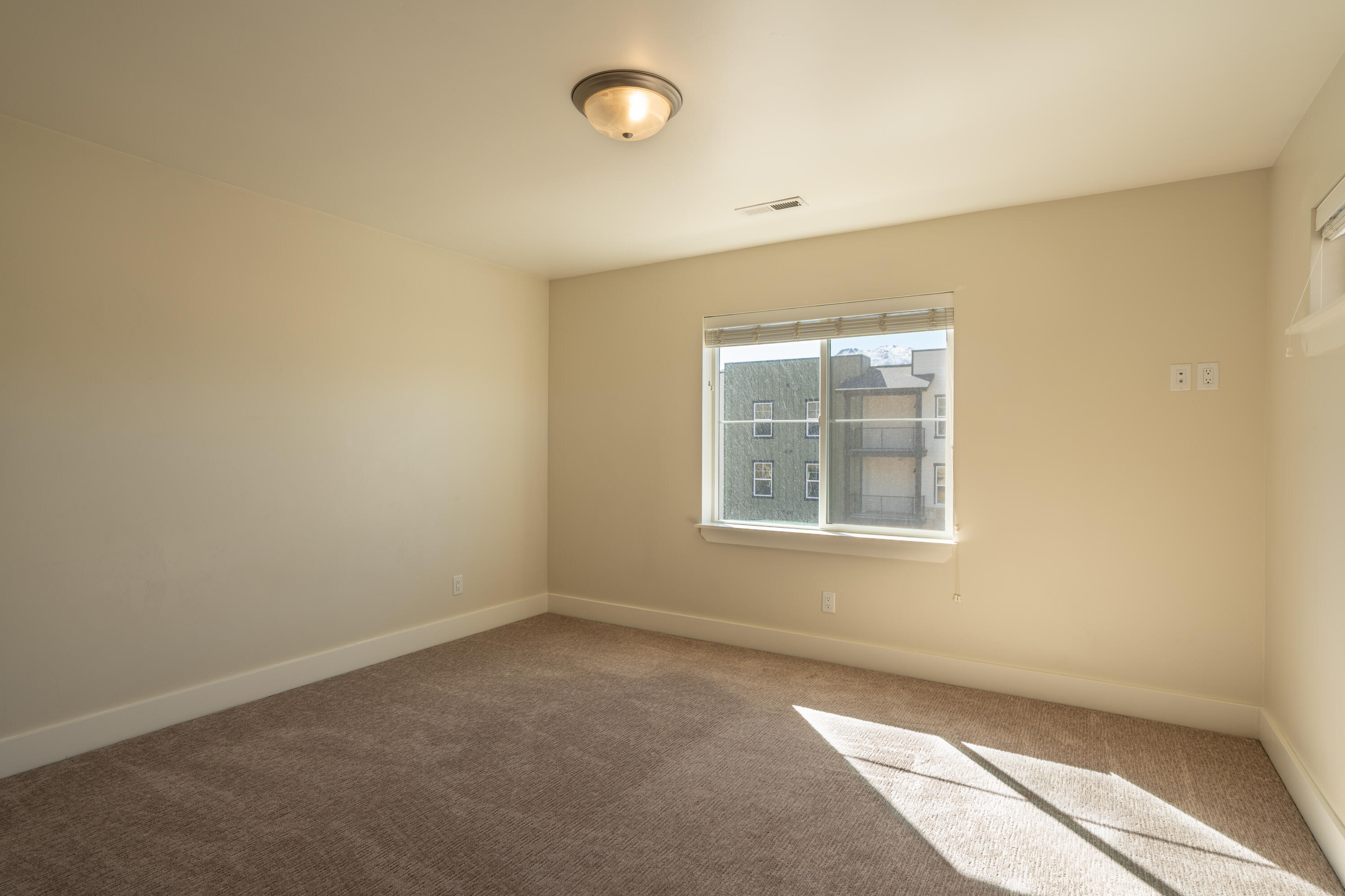 2450 Shenandoah Drive Hailey, ID 83333 - Photo 6 of 32 Primary Bedroom