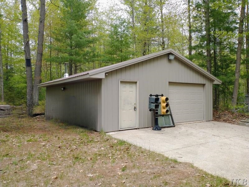 1340 Birch Ridge Road Gladwin, MI 48624 - Photo 6 of 38
