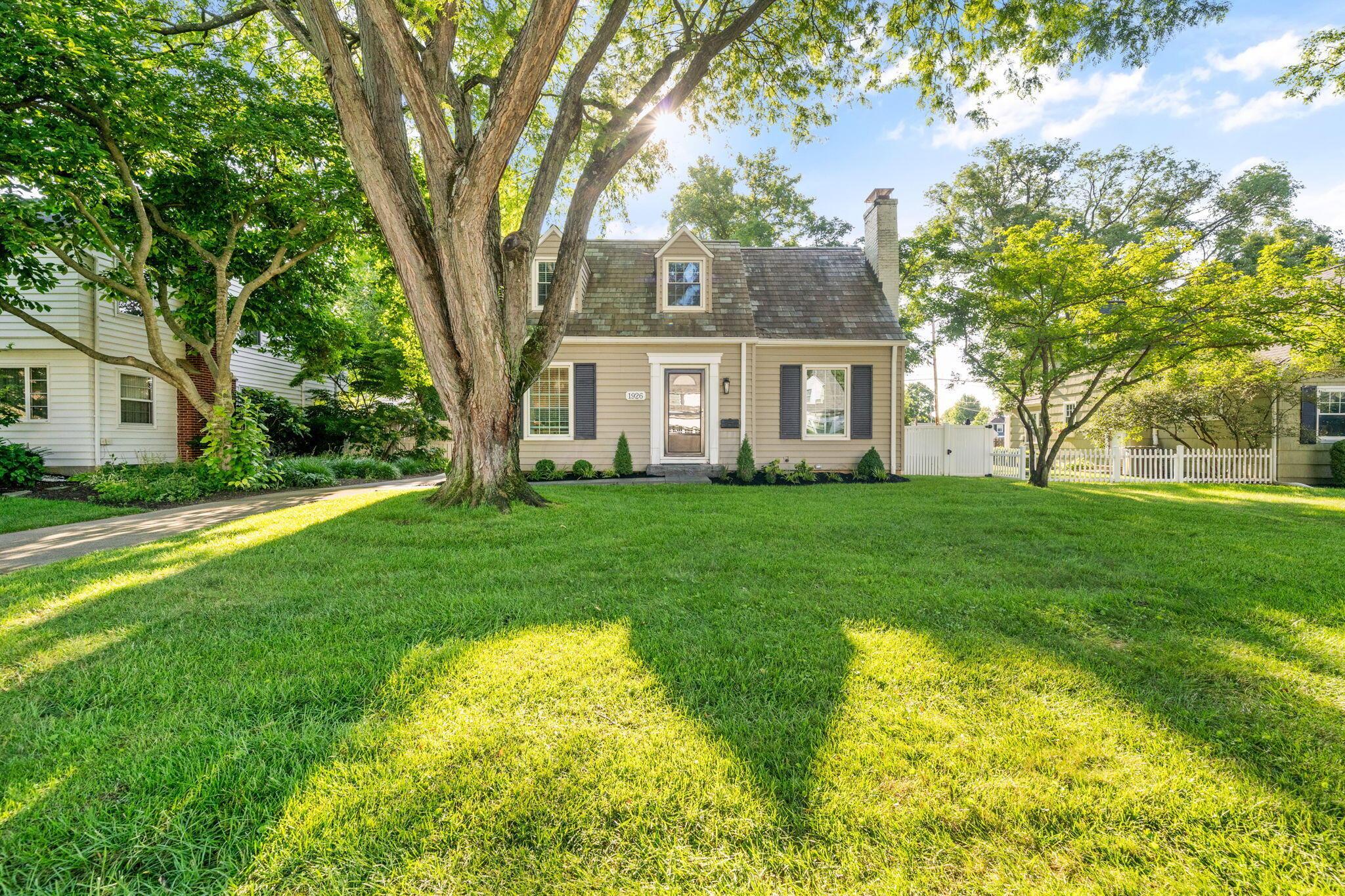 1926 Andover Road Columbus, OH 43212 - Photo 2 of 60 3-web-or-mls-DSC01171