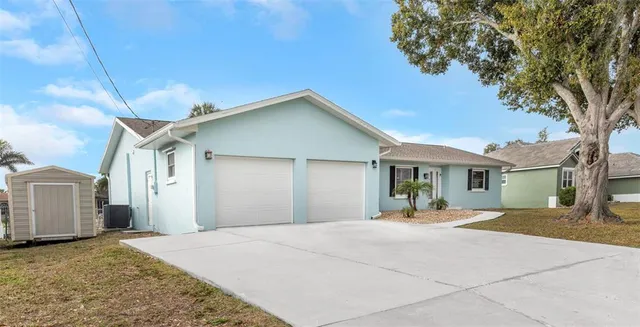 $899,900 | 708 Spanish Main Drive, Apollo Beach, FL 33572
