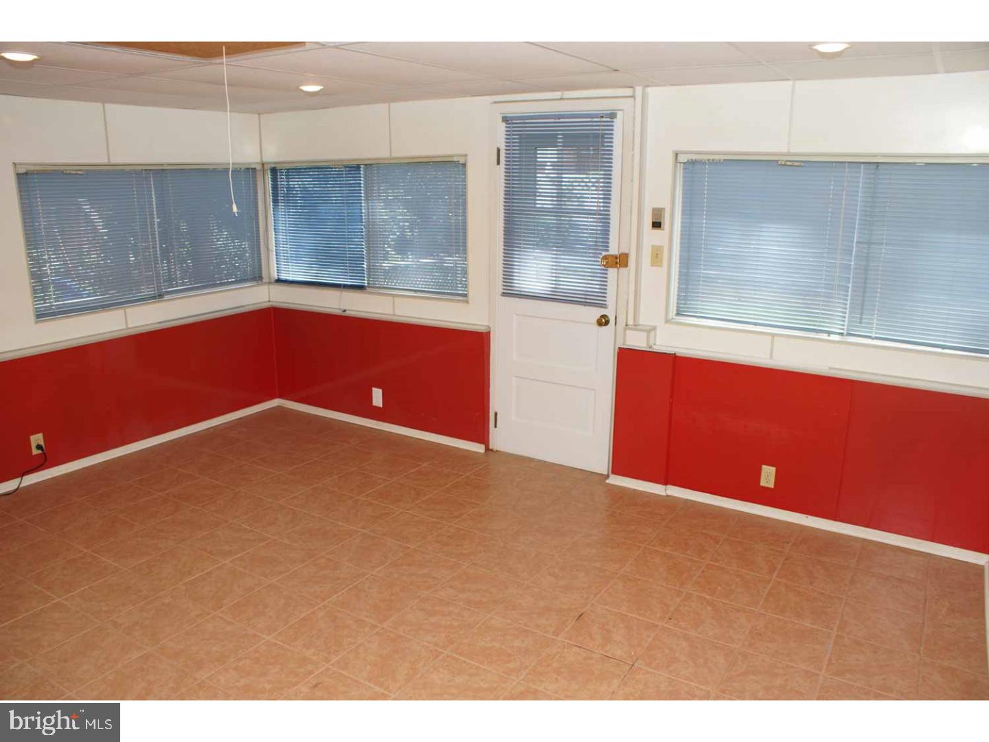 11833 Basile Road Philadelphia, PA 19154 - Photo 11 of 21 Gallery Image 11