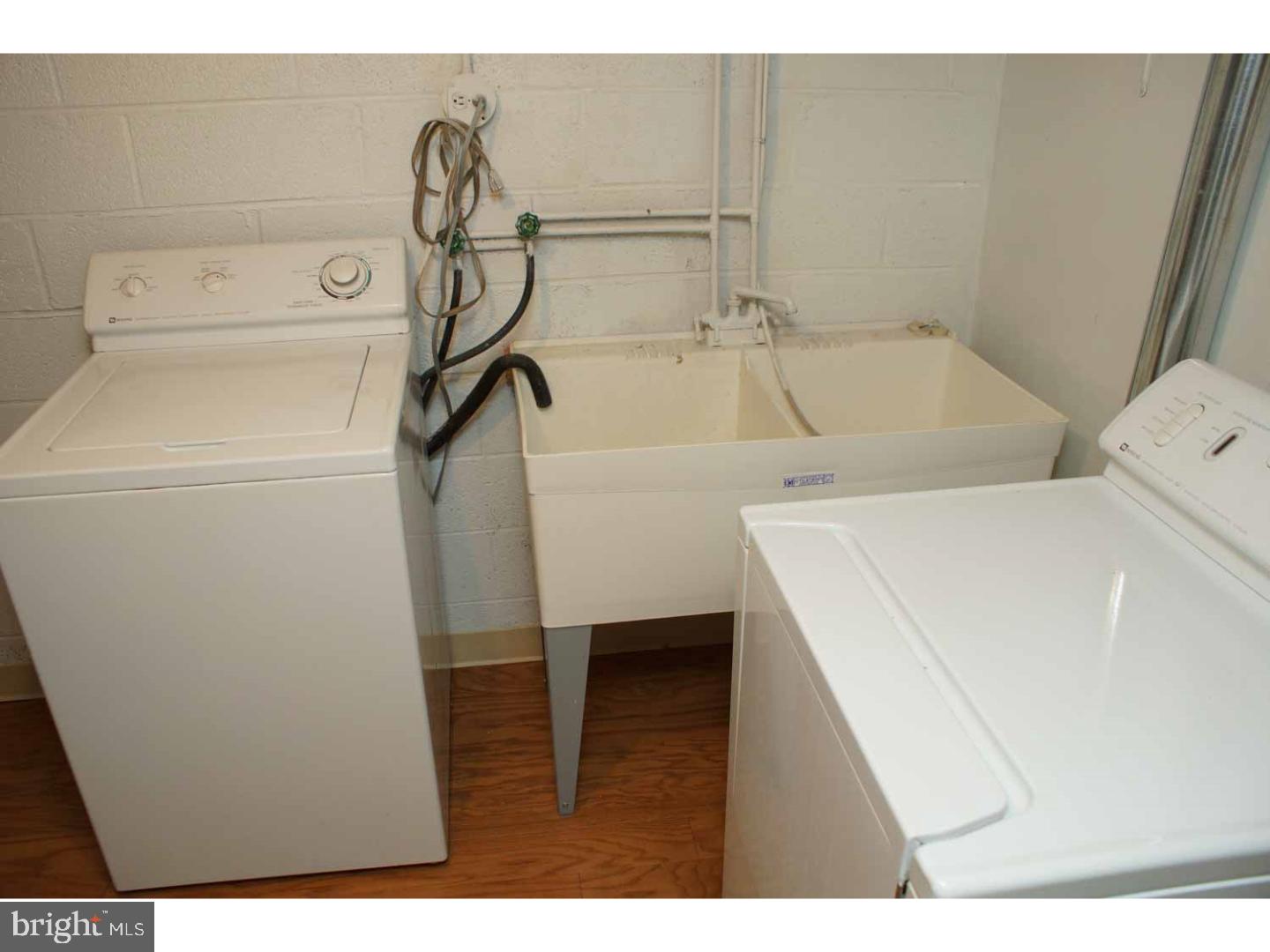 11833 Basile Road Philadelphia, PA 19154 - Photo 18 of 21 Gallery Image 18