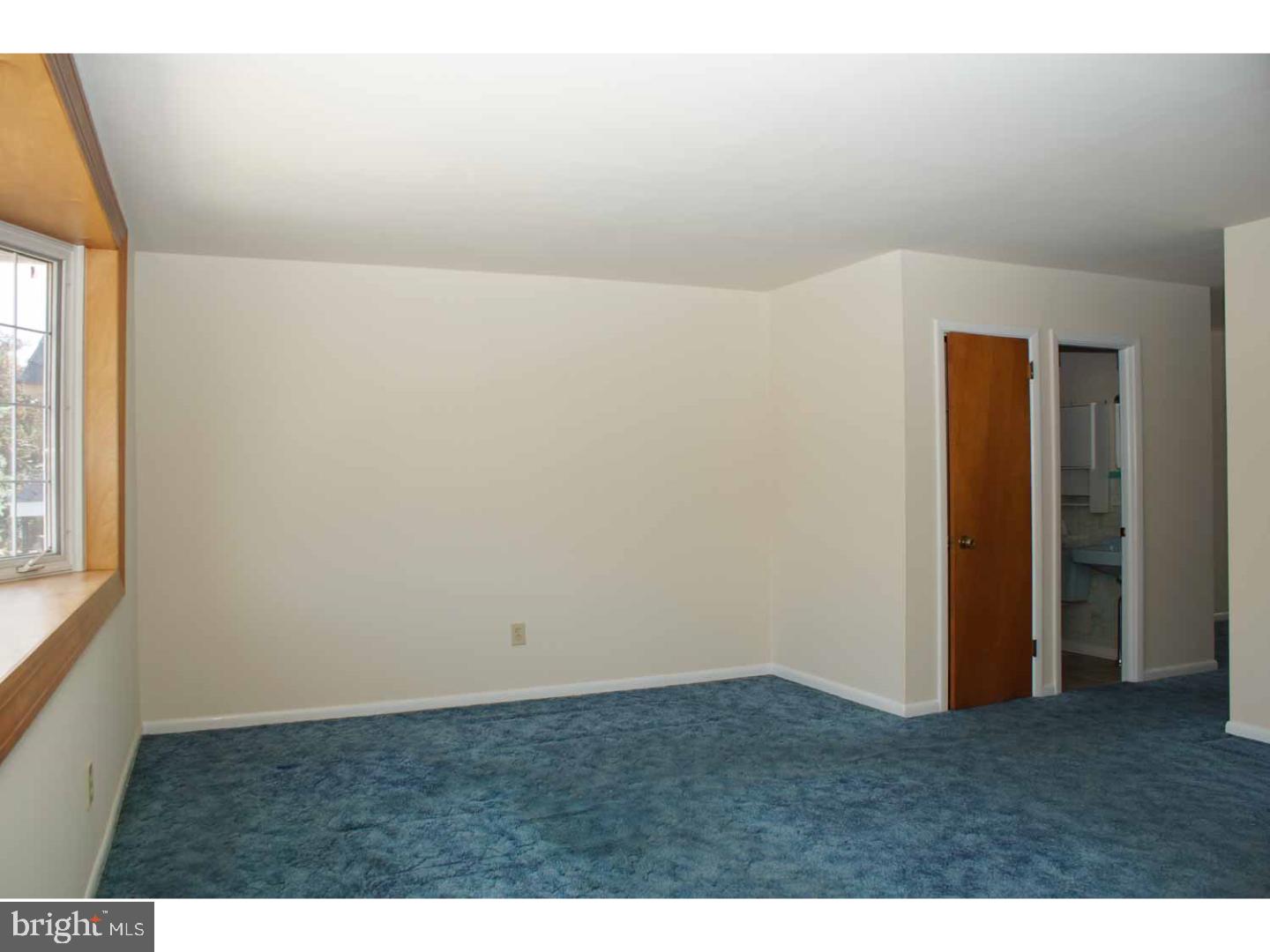 11833 Basile Road Philadelphia, PA 19154 - Photo 5 of 21 Gallery Image 5