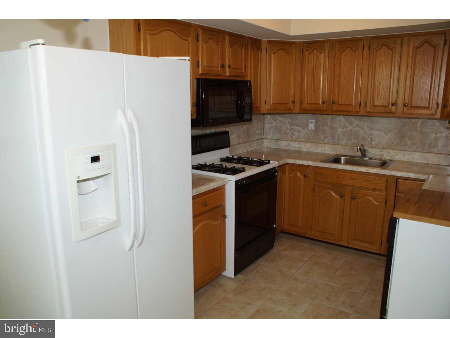 11833 Basile Road Philadelphia, PA 19154 - Photo 8 of 21 Gallery Image 8