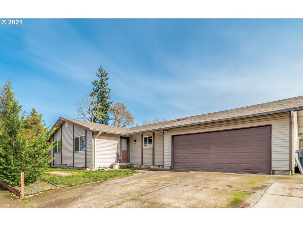 471 67th Street Springfield, OR 97478 - Photo 1 of 28 a view of outdoor space and yard