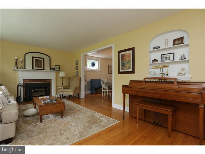 17 West Chelfield Road Glenside, PA 19038 - Photo 2 of 25 Gallery Image 2