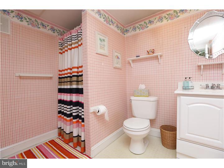 17 West Chelfield Road Glenside, PA 19038 - Photo 11 of 25 Gallery Image 11
