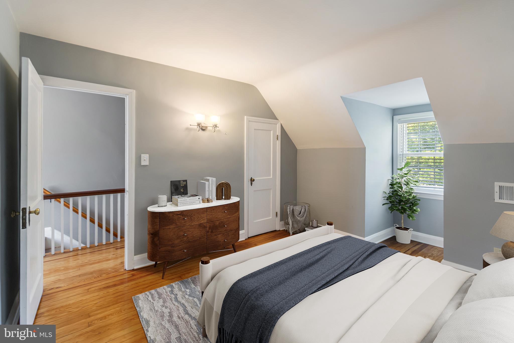 113 Homewood Road Linthicum Heights, MD 21090 - Photo 21 of 34 a bedroom with bed and window