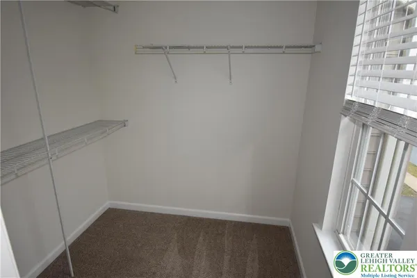 $2,400 | 233 Auburn Drive, Easton, PA 18042