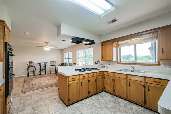 $2,600 | 18211 Mueschke Road, Cypress, TX 77433