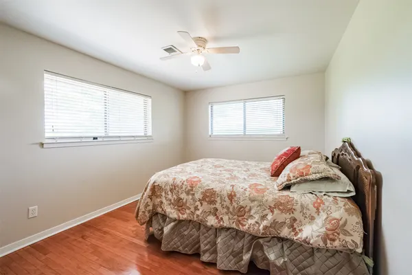 $2,600 | 18211 Mueschke Road, Cypress, TX 77433