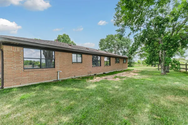 $2,600 | 18211 Mueschke Road, Cypress, TX 77433