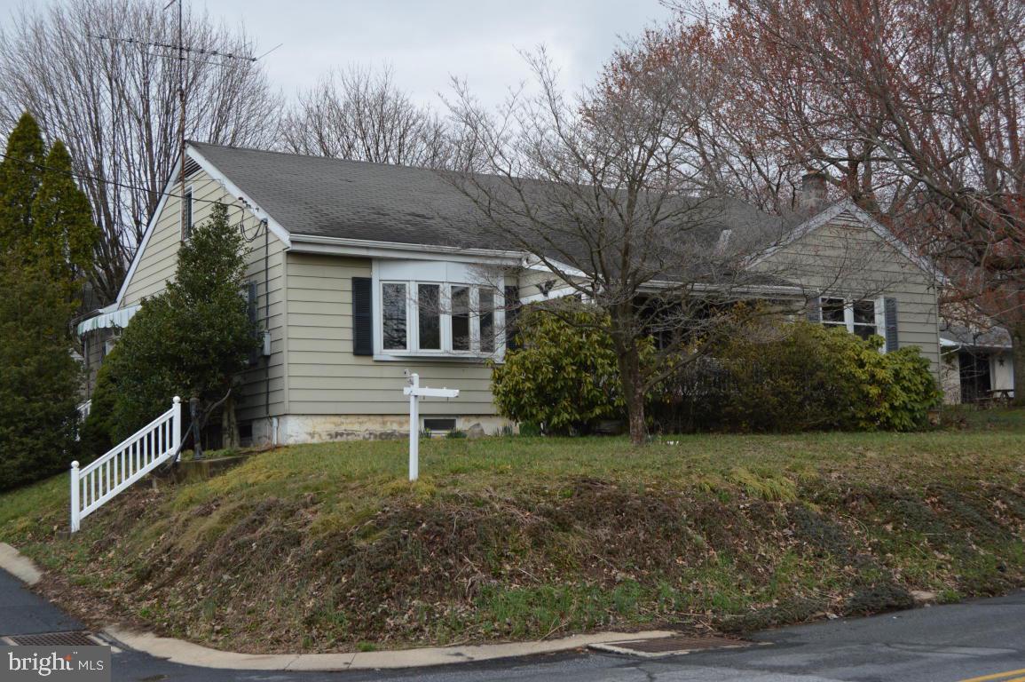 185 Akron Road Ephrata, PA 17522 - Photo 1 of 11 Gallery Image 1