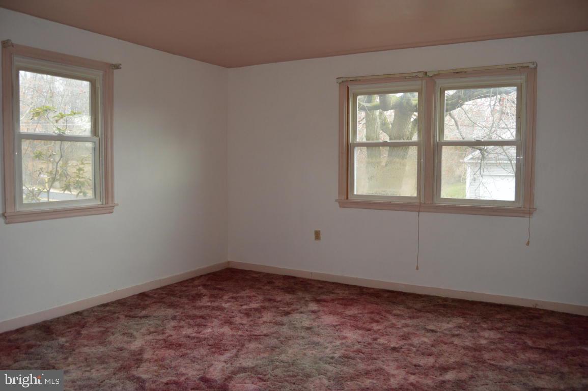 185 Akron Road Ephrata, PA 17522 - Photo 8 of 11 Gallery Image 8