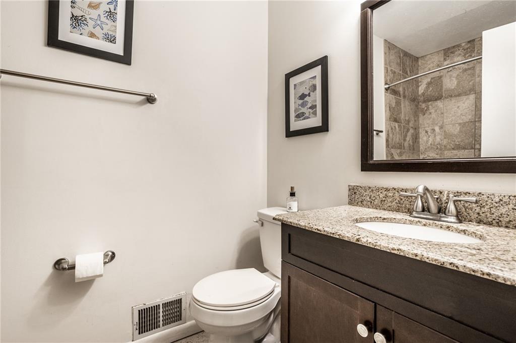 7045 Allisonville Road Indianapolis, IN 46220 - Photo 17 of 31 Gallery Image 17