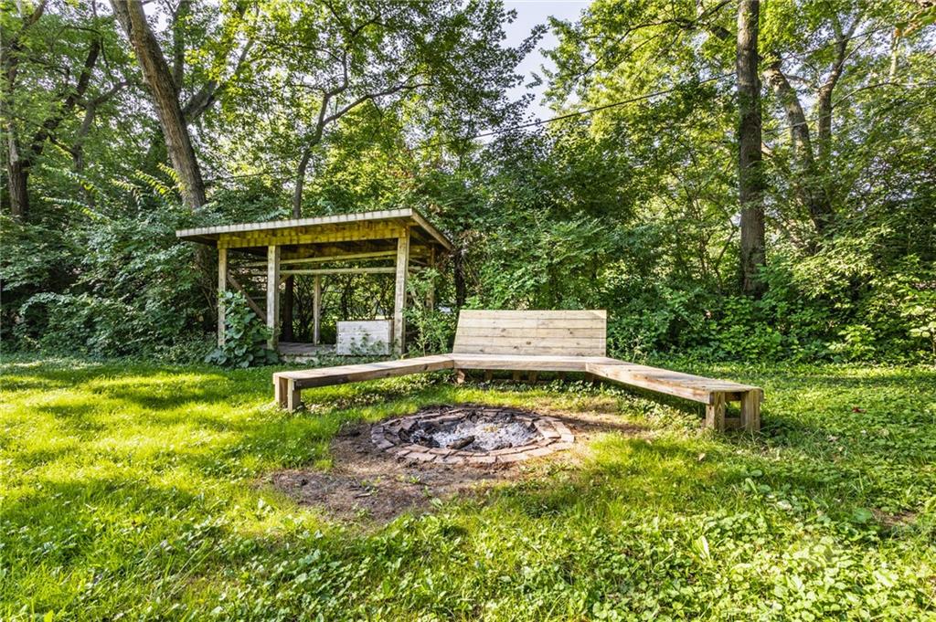 7045 Allisonville Road Indianapolis, IN 46220 - Photo 21 of 31 Gallery Image 21