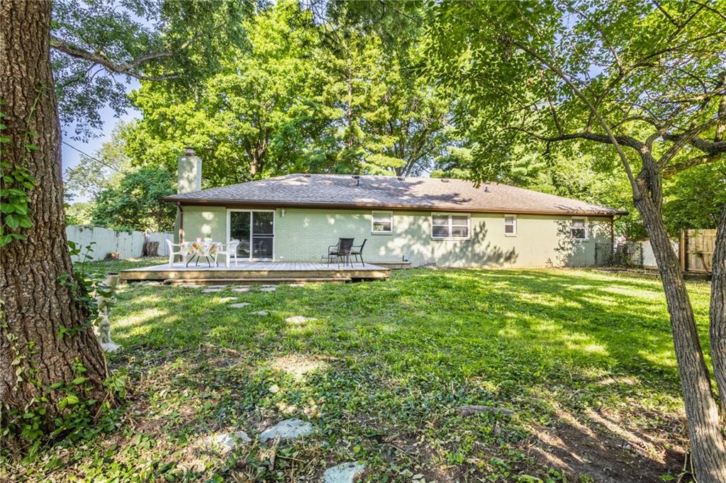 7045 Allisonville Road Indianapolis, IN 46220 - Photo 28 of 31 Gallery Image 28
