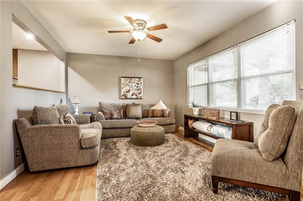 7045 Allisonville Road Indianapolis, IN 46220 - Photo 4 of 31 Gallery Image 4