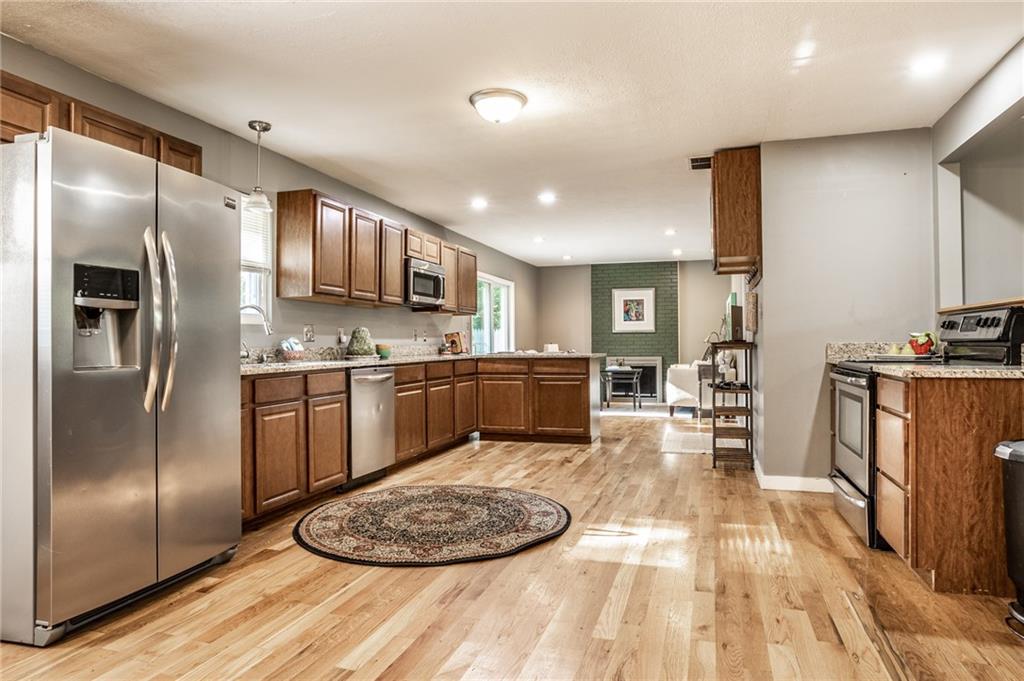 7045 Allisonville Road Indianapolis, IN 46220 - Photo 6 of 31 Gallery Image 6
