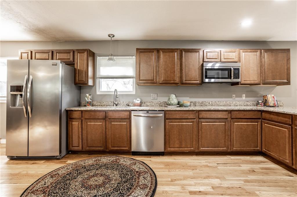 7045 Allisonville Road Indianapolis, IN 46220 - Photo 7 of 31 Gallery Image 7