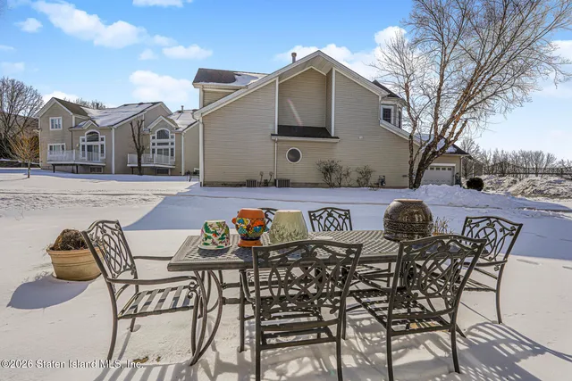 $899,000 | 45 Tiller Court | Charleston