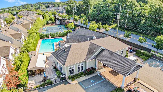 $899,000 | 45 Tiller Court | Charleston