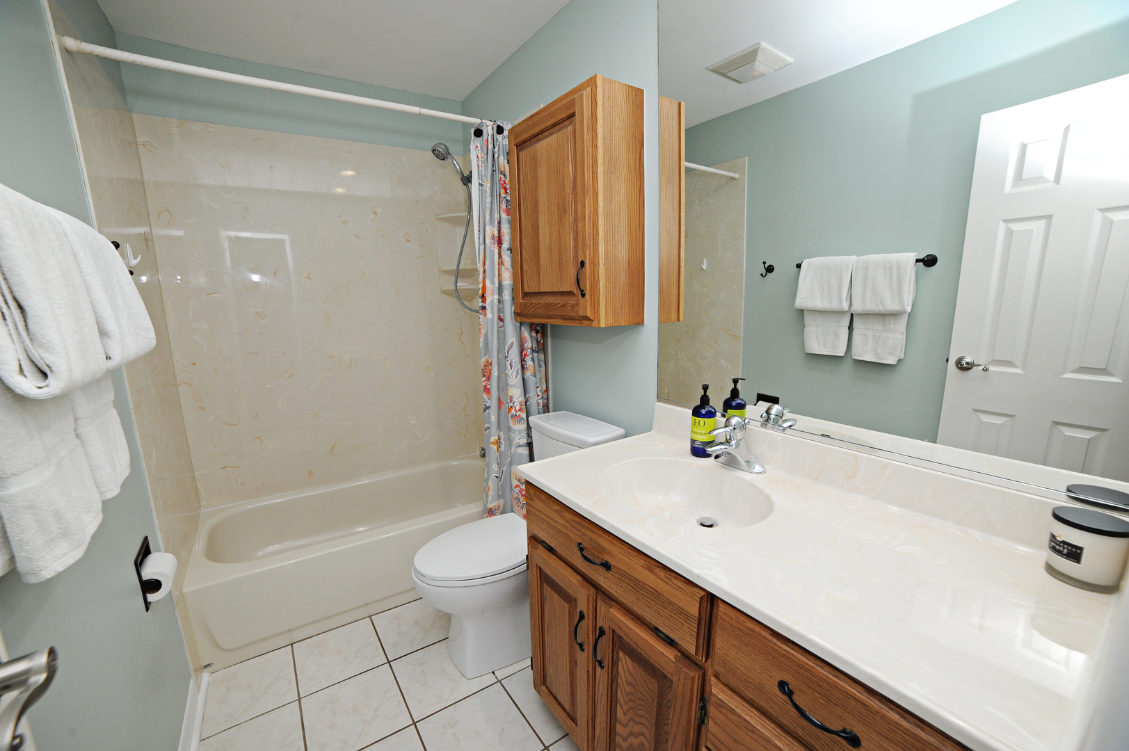 705 North Rohlwing Road Palatine, IL 60074 - Photo 18 of 23