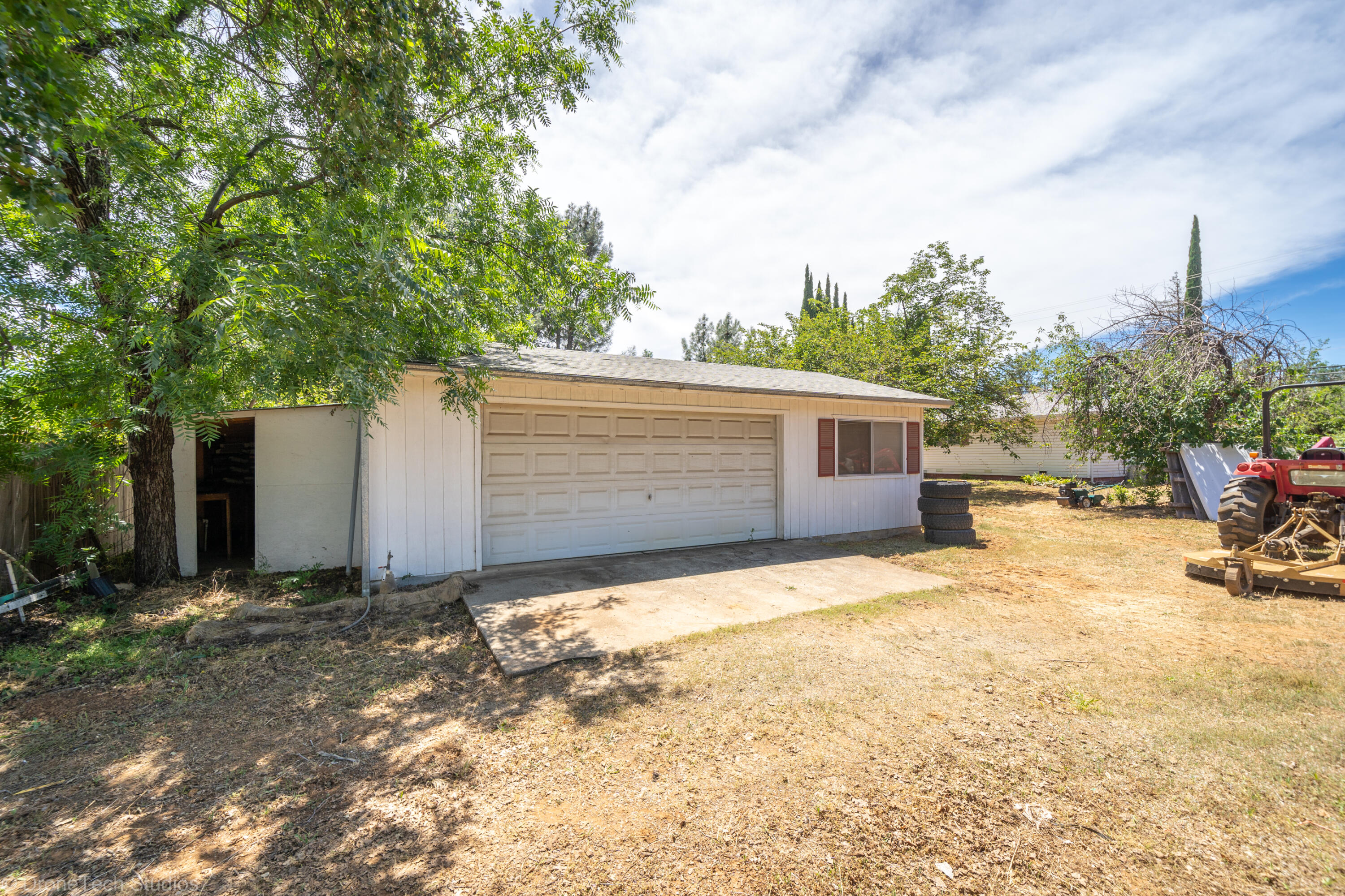 14527 Holiday Road Redding, CA 96003 - Photo 39 of 65 Exterior-24