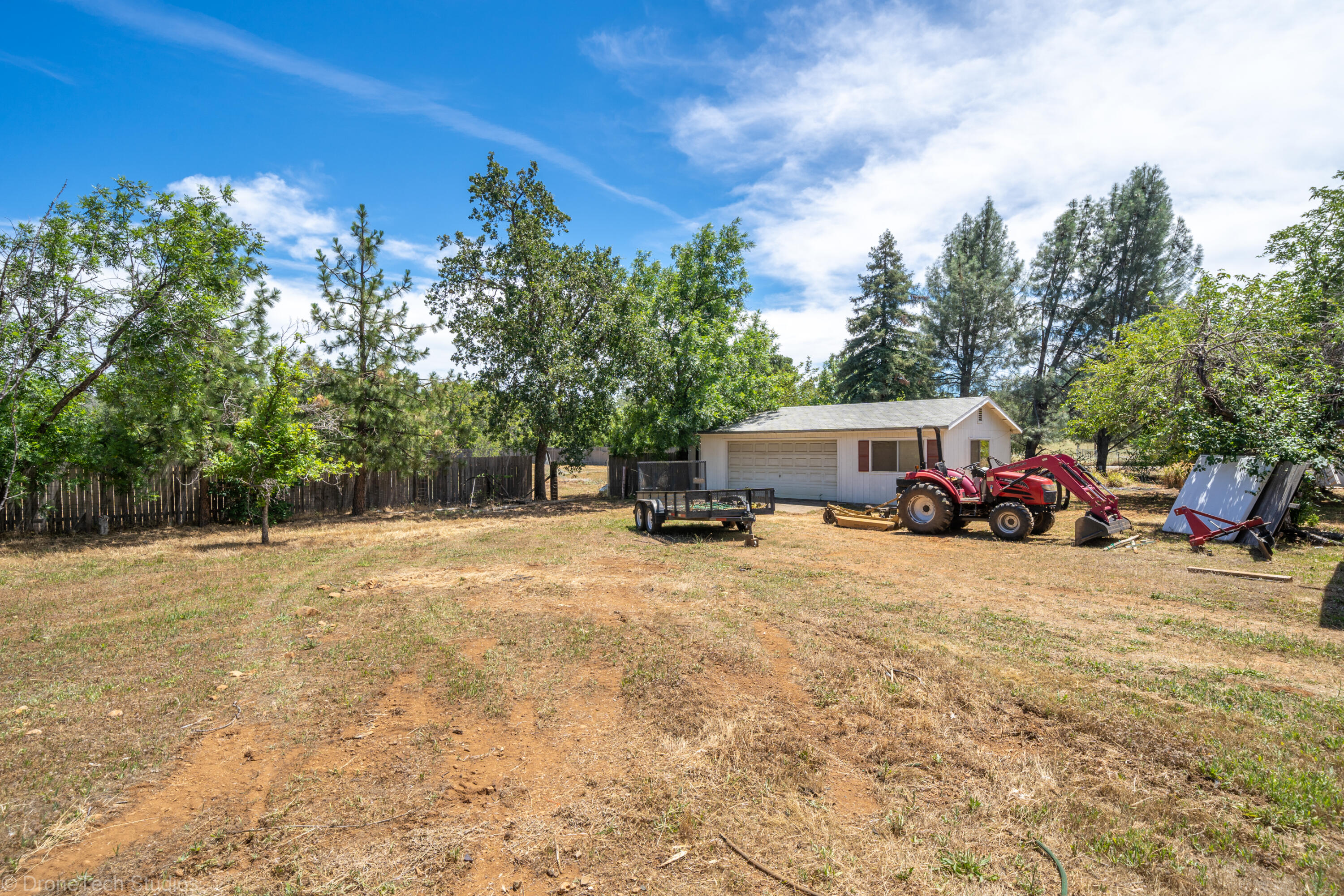 14527 Holiday Road Redding, CA 96003 - Photo 43 of 65 Exterior-26